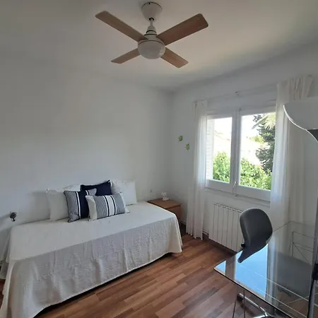 Quiet Cozy Near *