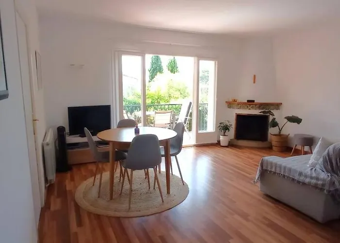 Quiet Cozy Near * Sitges